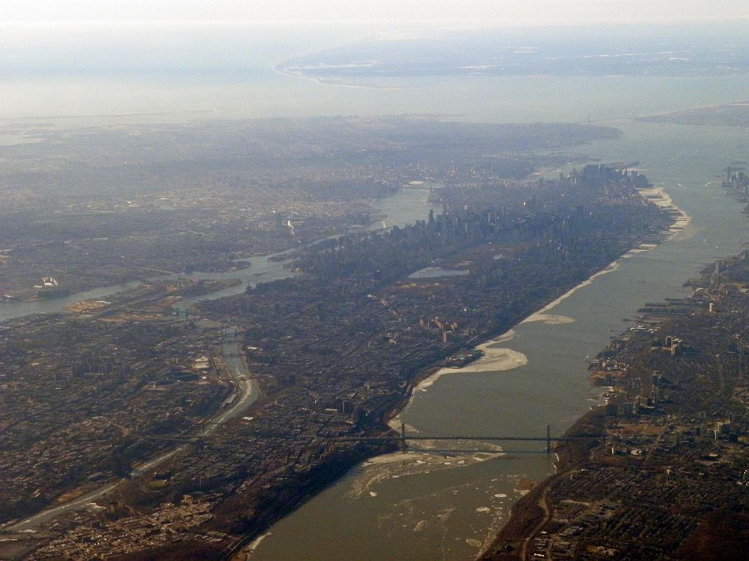 New York City Landing At LaGuardia 01 Manhattan Island And Hudson River From Northwest